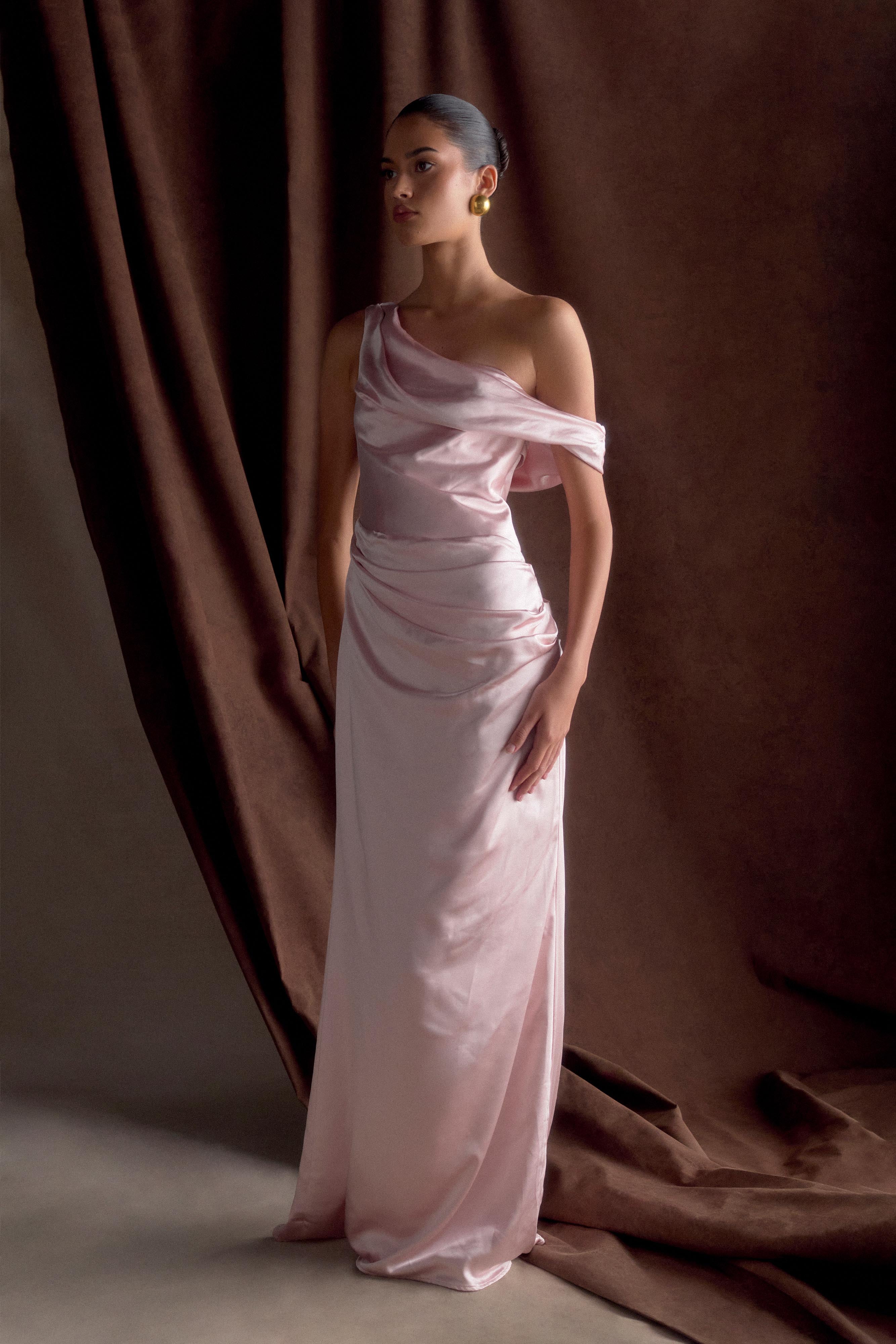 Dalia Düşük Omuzlu Saten Maxi Elbise - Soft Pembe