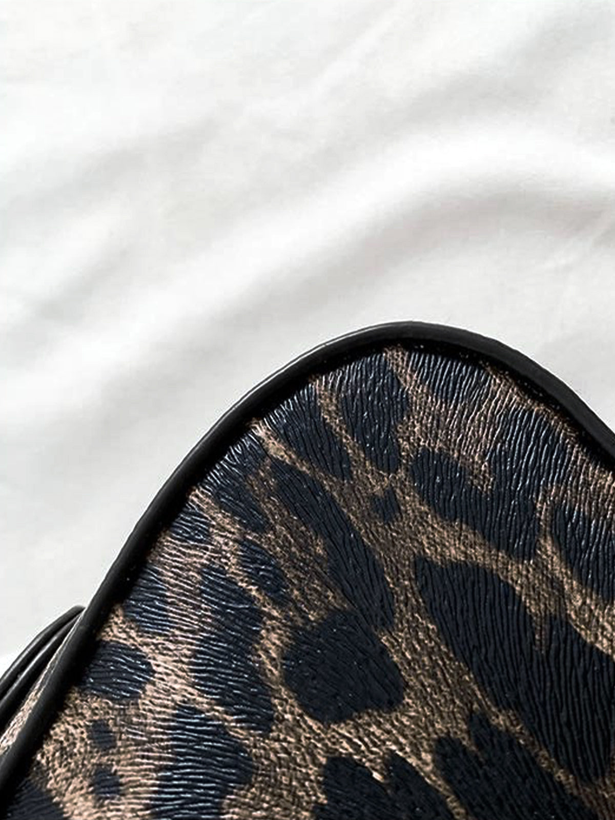 Leopar Desenli Tokalı Koltuk Altı Çanta Kahverengi