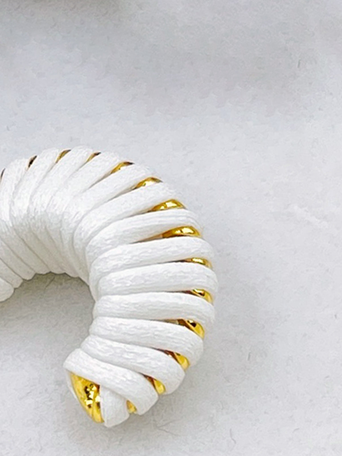 C-Şekil Kıvrım Stüdyo Küpeler Beyaz Bakır