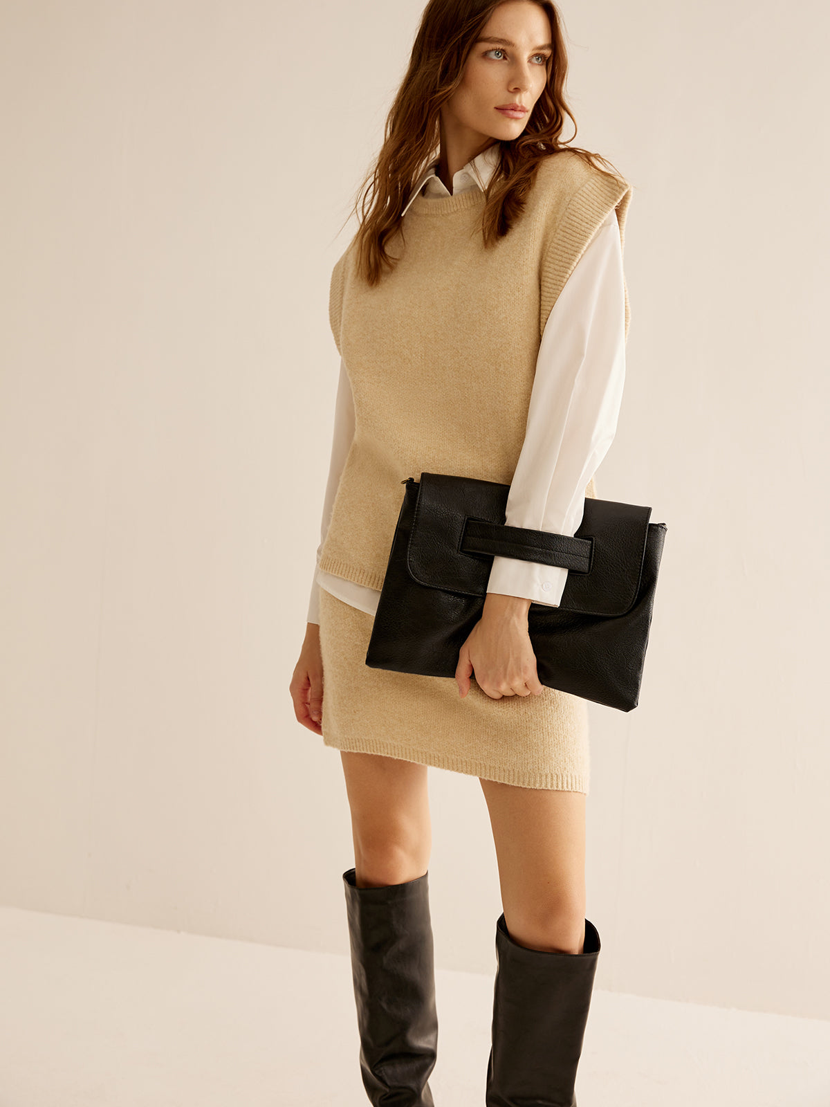 Büyük Kapasiteli Yumuşak Clutch Çantası Siyah