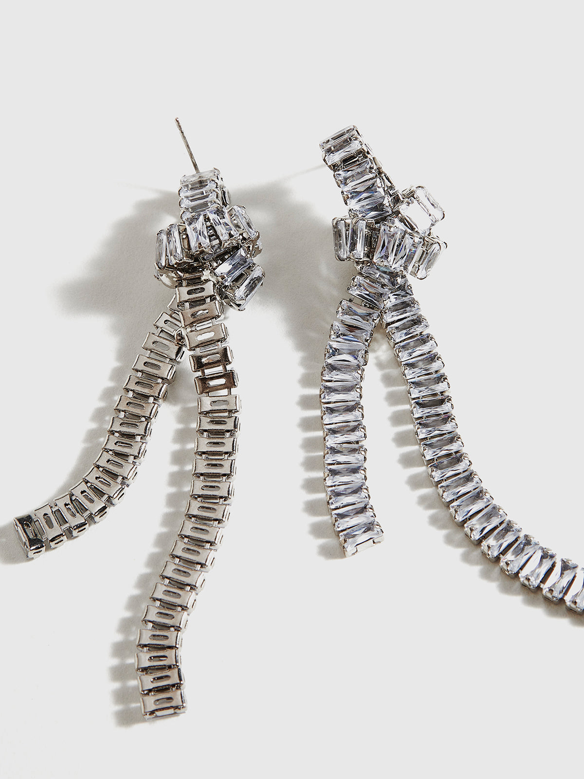 Taşlı Düğüm Tüylü Küpeler Gümüş Rhinestone