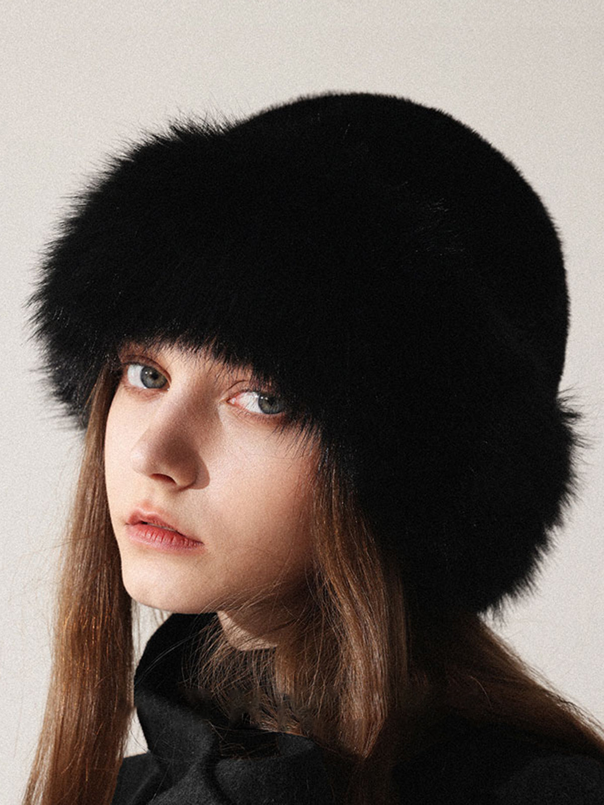 Minimalist Peluş Kovboy Şapkası Siyah Kahverengi