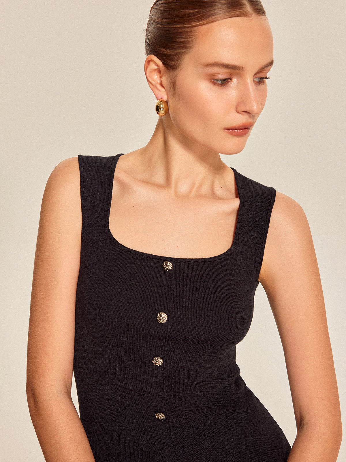Kare Yaka Kolsuz Bluz Metal Detay Siyah Slim Fit