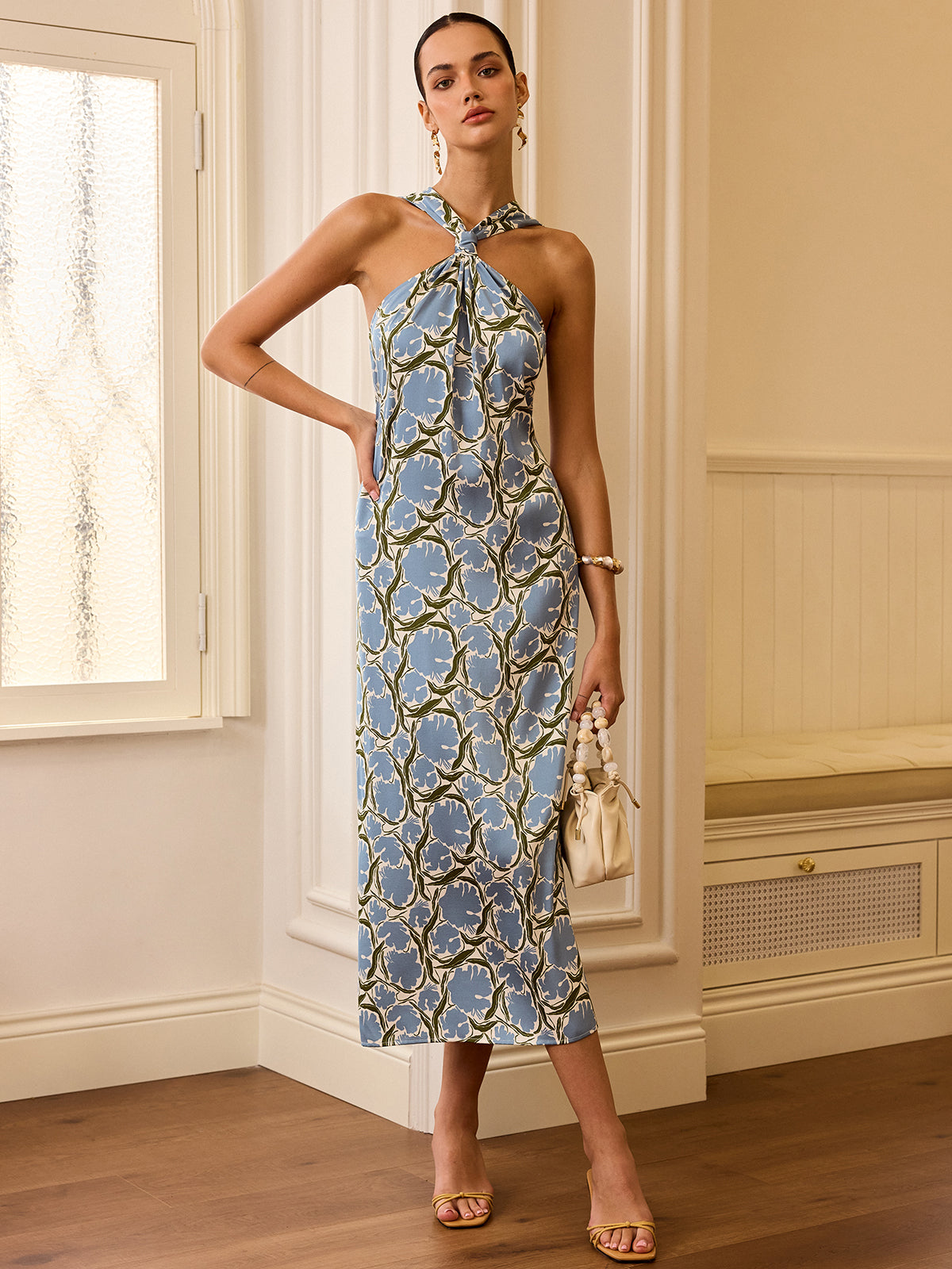 Halter Yaka Çiçek Desenli Midi Elbise
