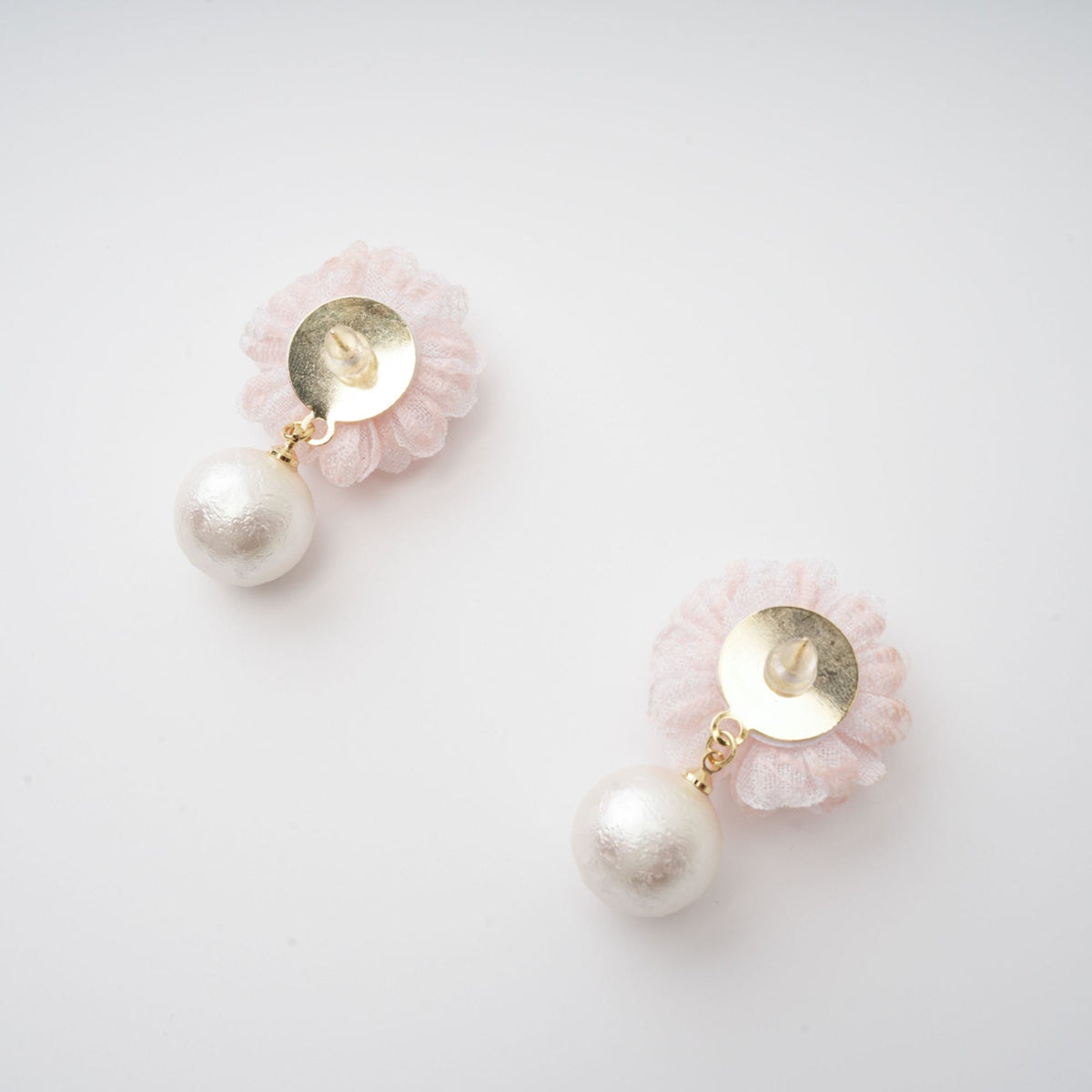 Capriana Çiçek Motifli Damla Küpe - 5. görünüm