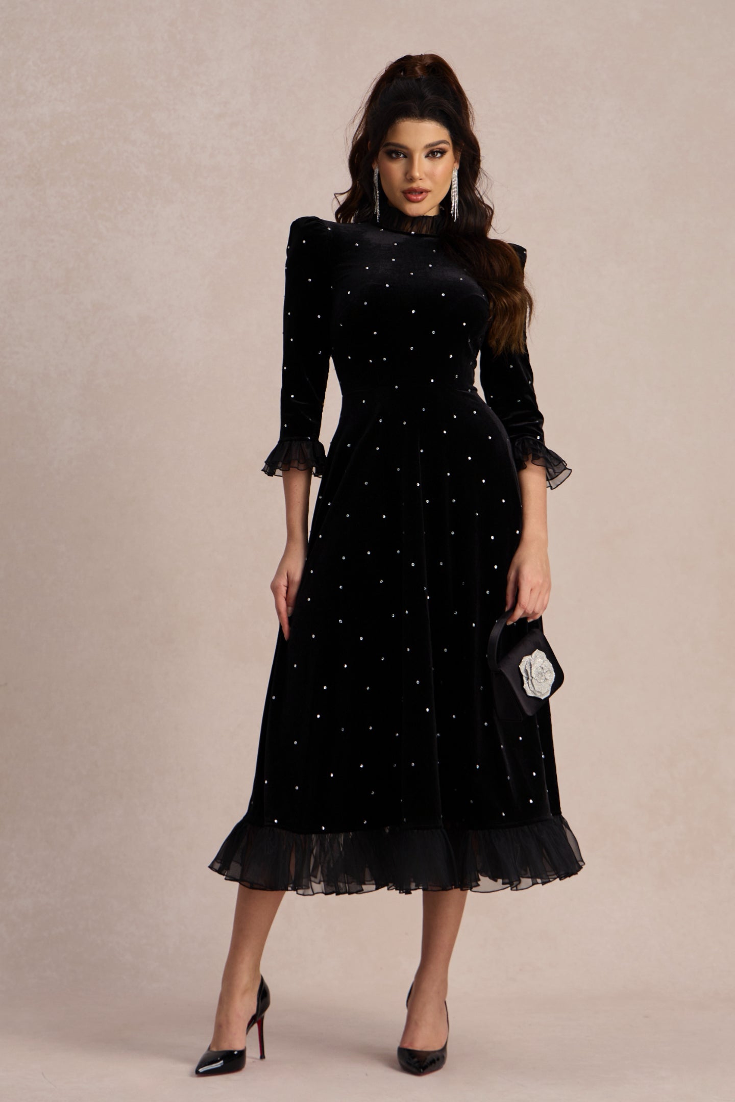 Jolie Diamante Fırfırlı Kadife Maxi Elbise