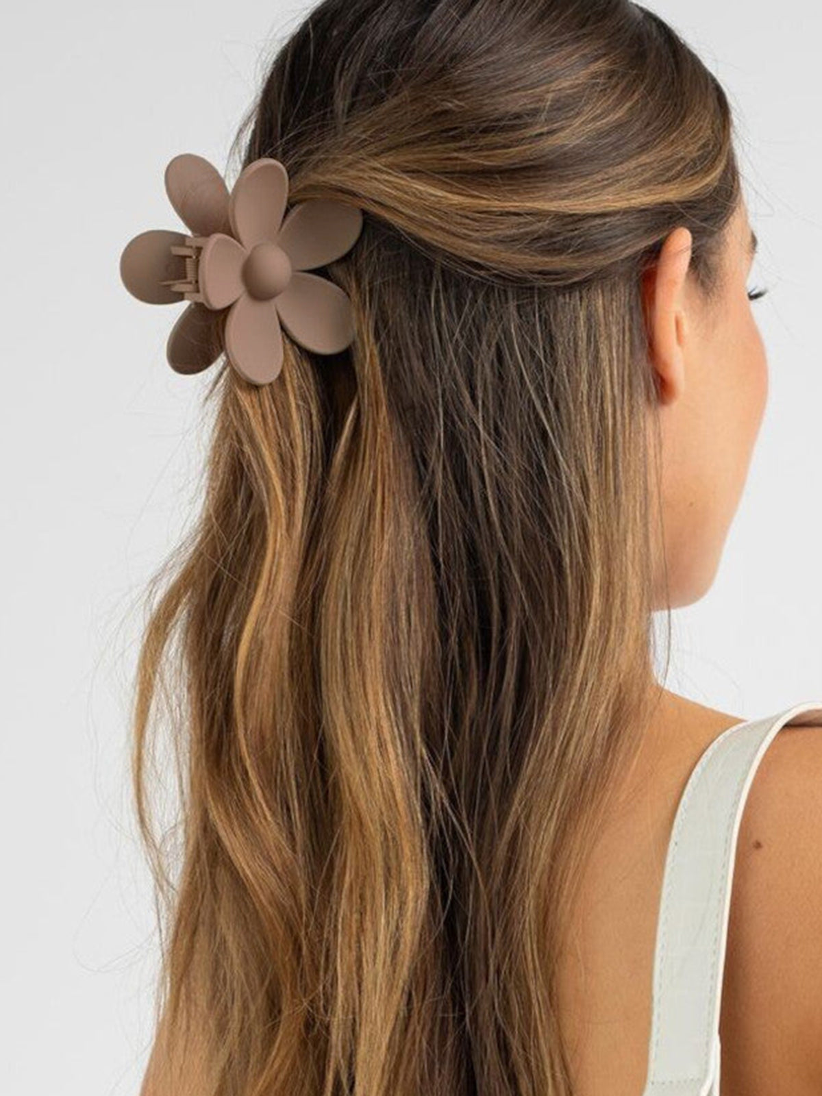 Blossom Mat Pençe Klipsi Kahverengi Saç Aksesuarı