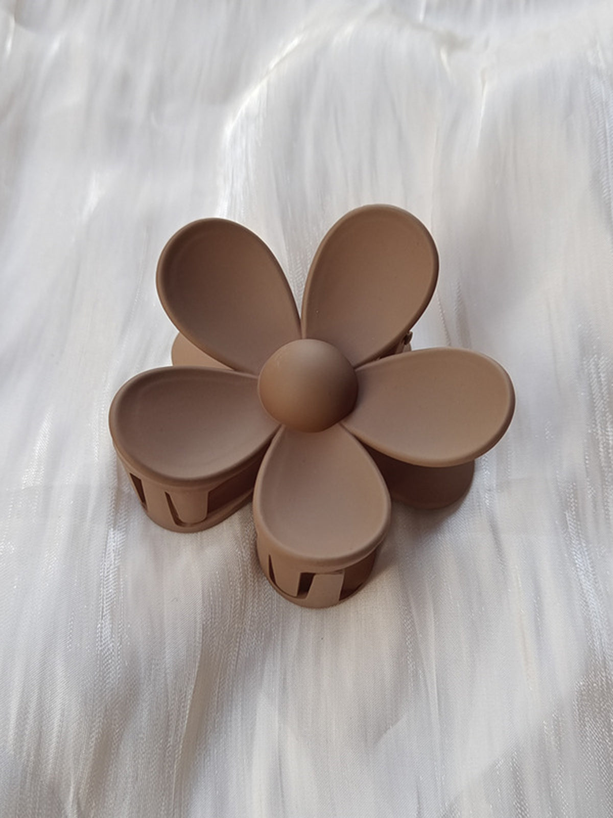 Blossom Mat Pençe Klipsi Kahverengi Saç Aksesuarı