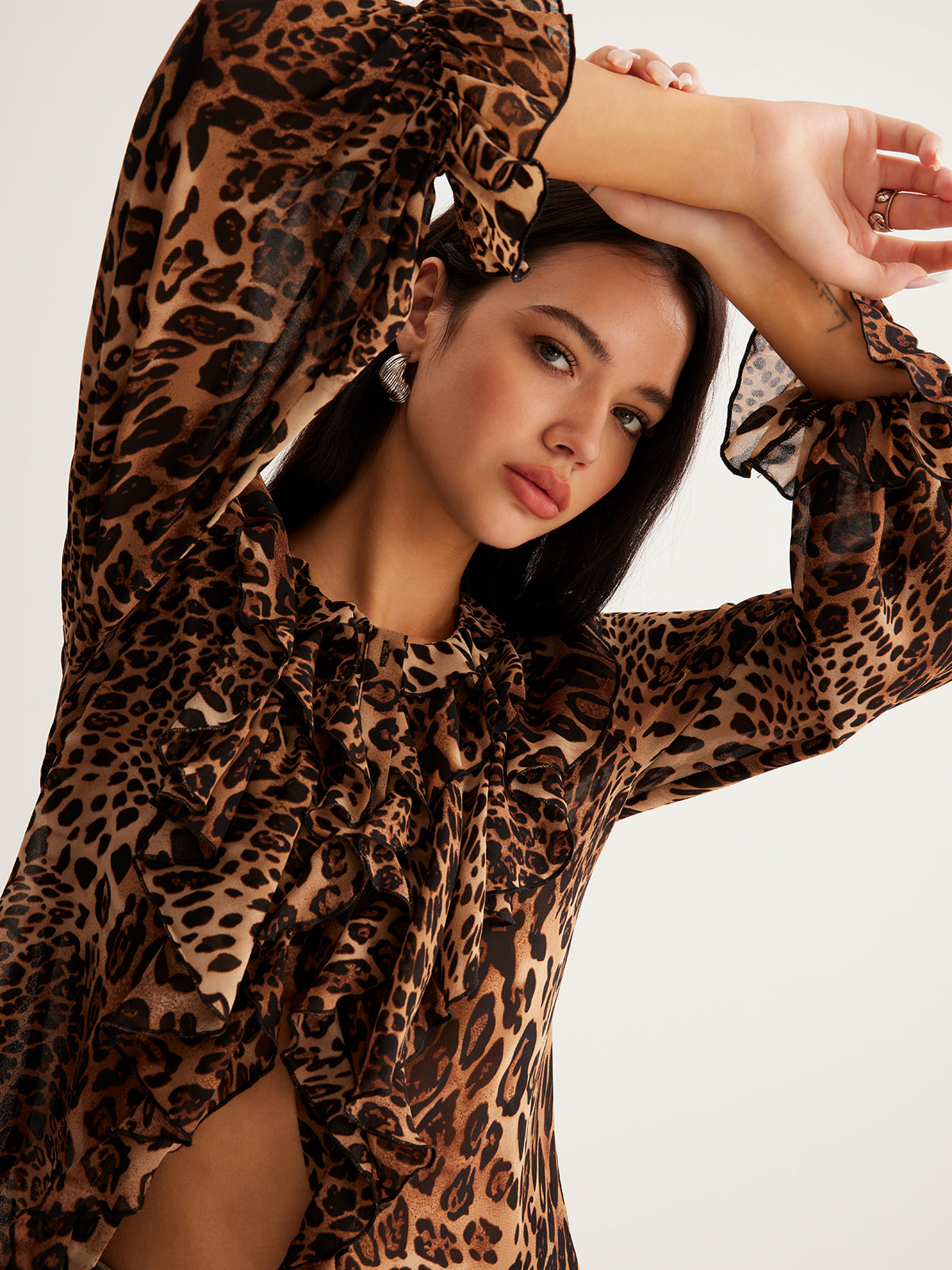 Leopar Desenli Volanlı Bluz - 4. görünüm