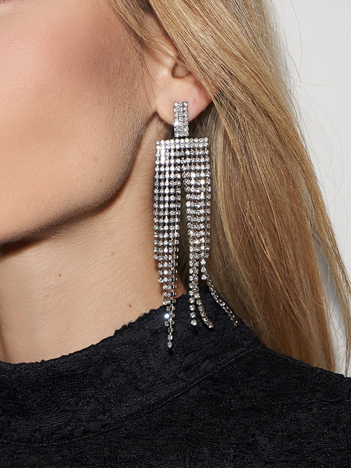 Geniş Şelale Düz İpli Küpeler Gümüş Rhinestone Detaylı