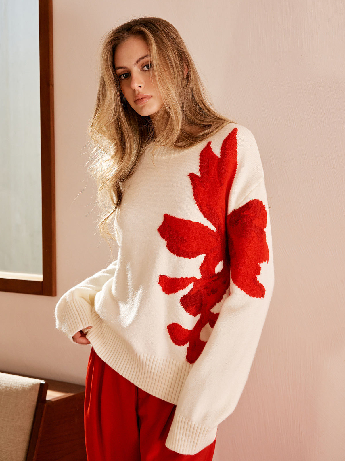 Jakarlı Triko Sweatshirt Yuvarlak Yaka Uzun Kol Ekru Kırmızı