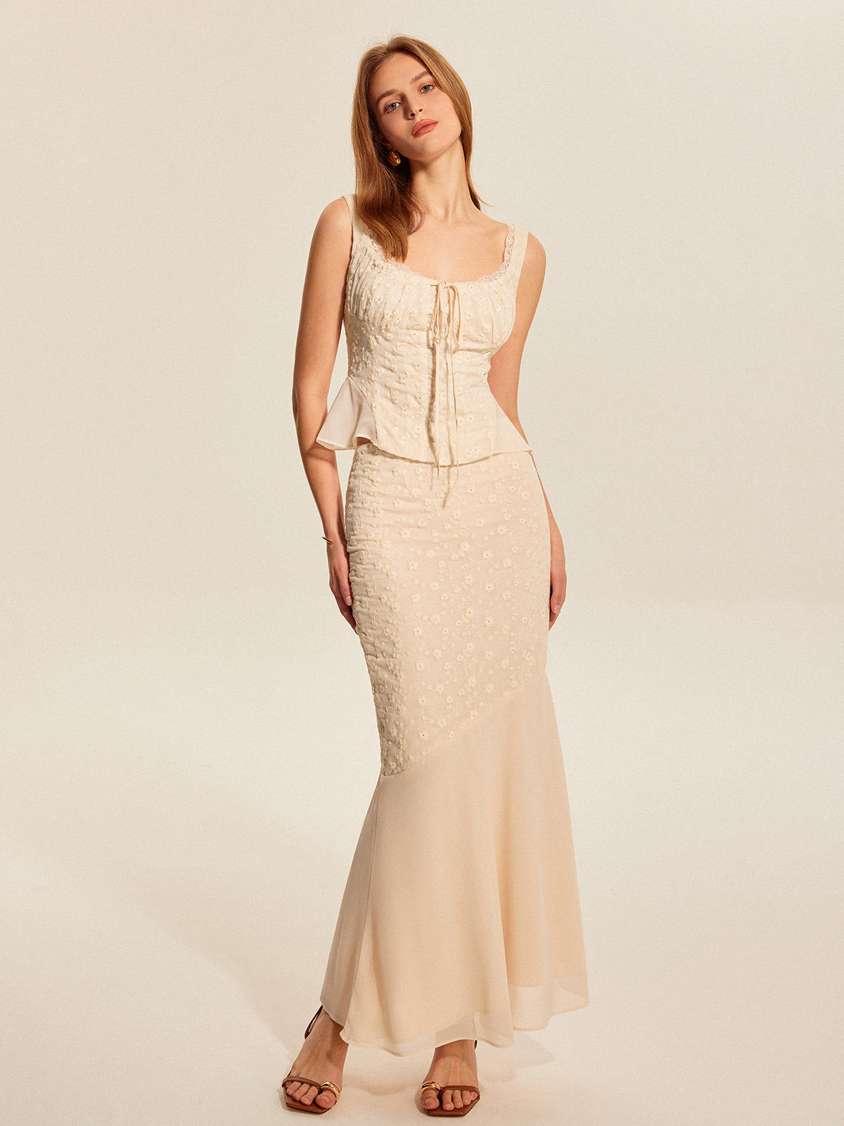 Çiçekli Nakışlı Peplum Bluz Kayısı Dantel Detaylı