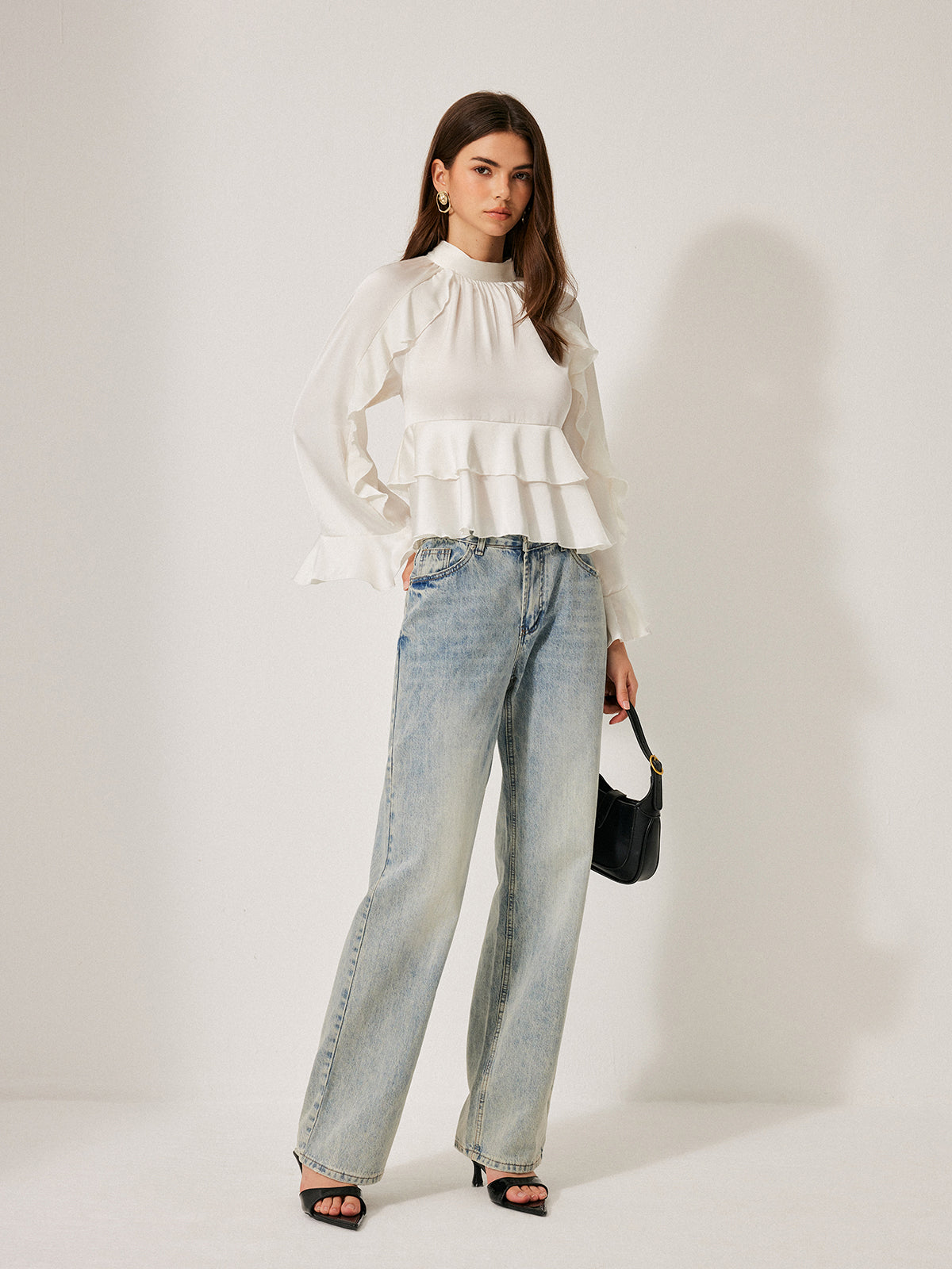 Volanlı Peplum Bluz Stand Yaka Düğme Detaylı Beyaz