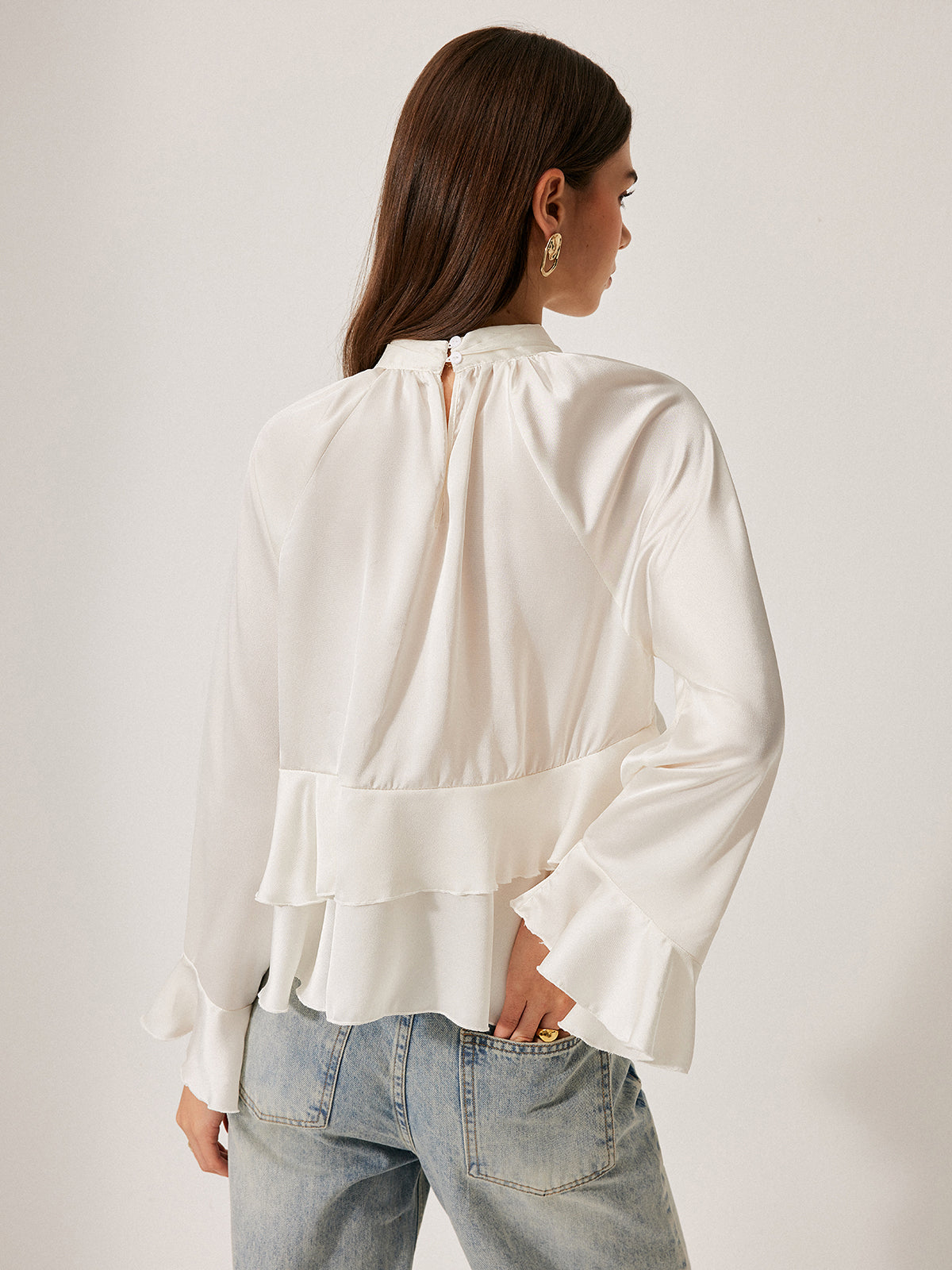Volanlı Peplum Bluz Stand Yaka Düğme Detaylı Beyaz