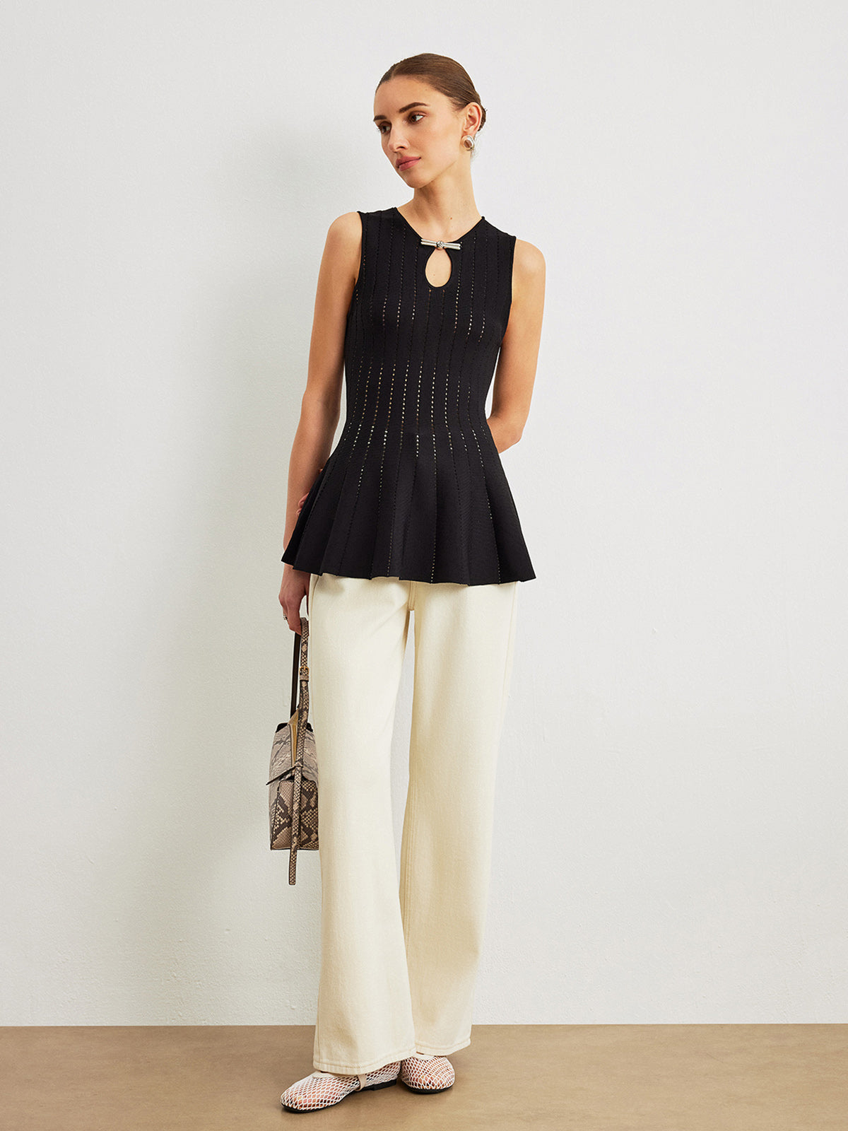 Fiyonk Detaylı Yarı Şeffaf Örgü Peplum Üst - 5. görünüm