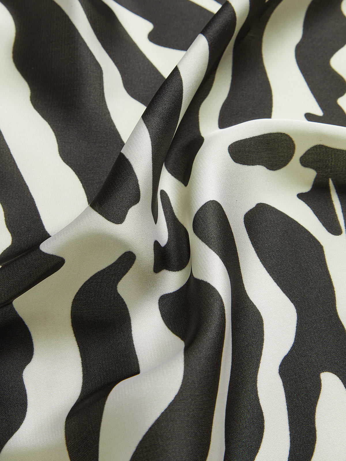 Zebra Desenli Kare Eşarp - 3. görünüm