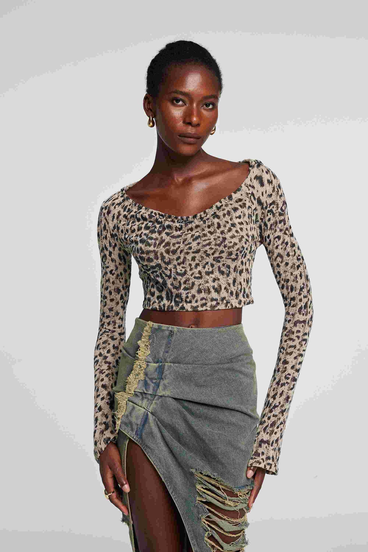 Delta Uzun Kollu Leopar Yırtık Crop Top