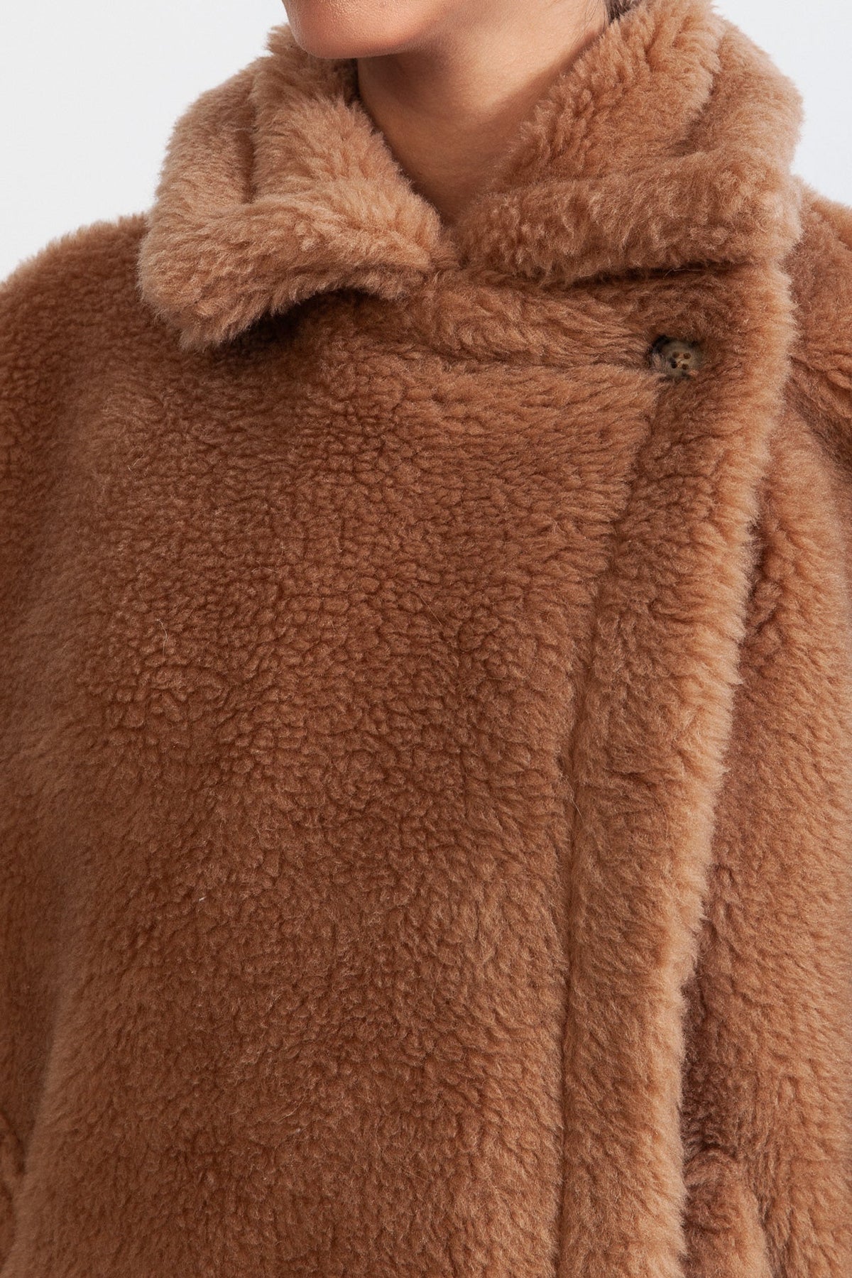Tüylü Peluş Kısa Mont - 4. görünüm