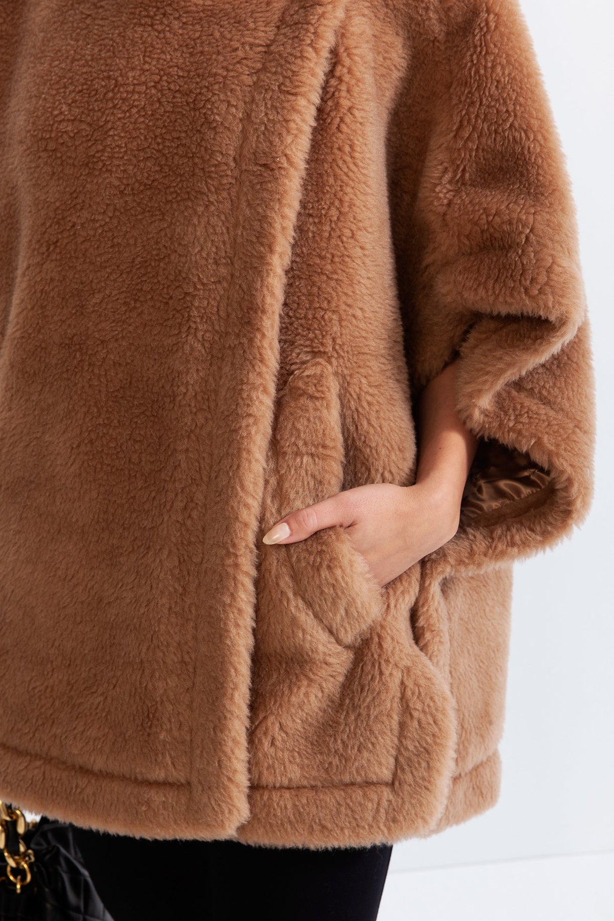 Tüylü Peluş Kısa Mont - 5. görünüm