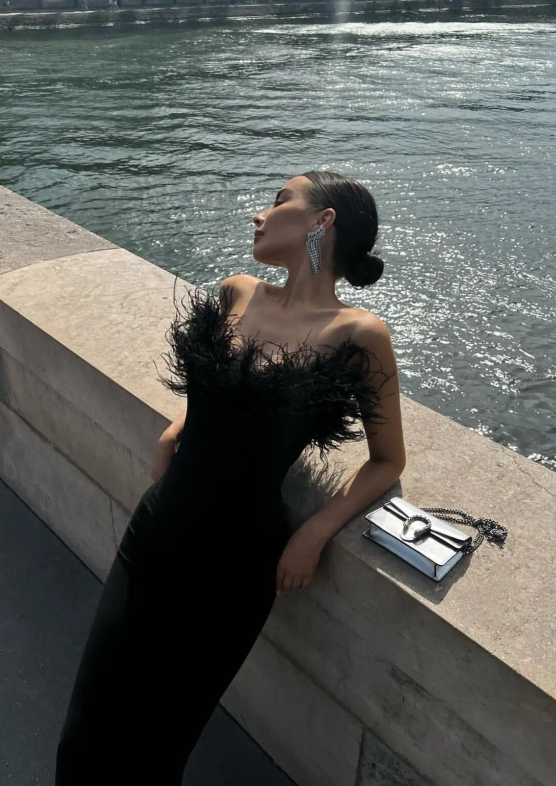 Anastasia Tüy Detaylı Straplez Maxi Elbise Siyah