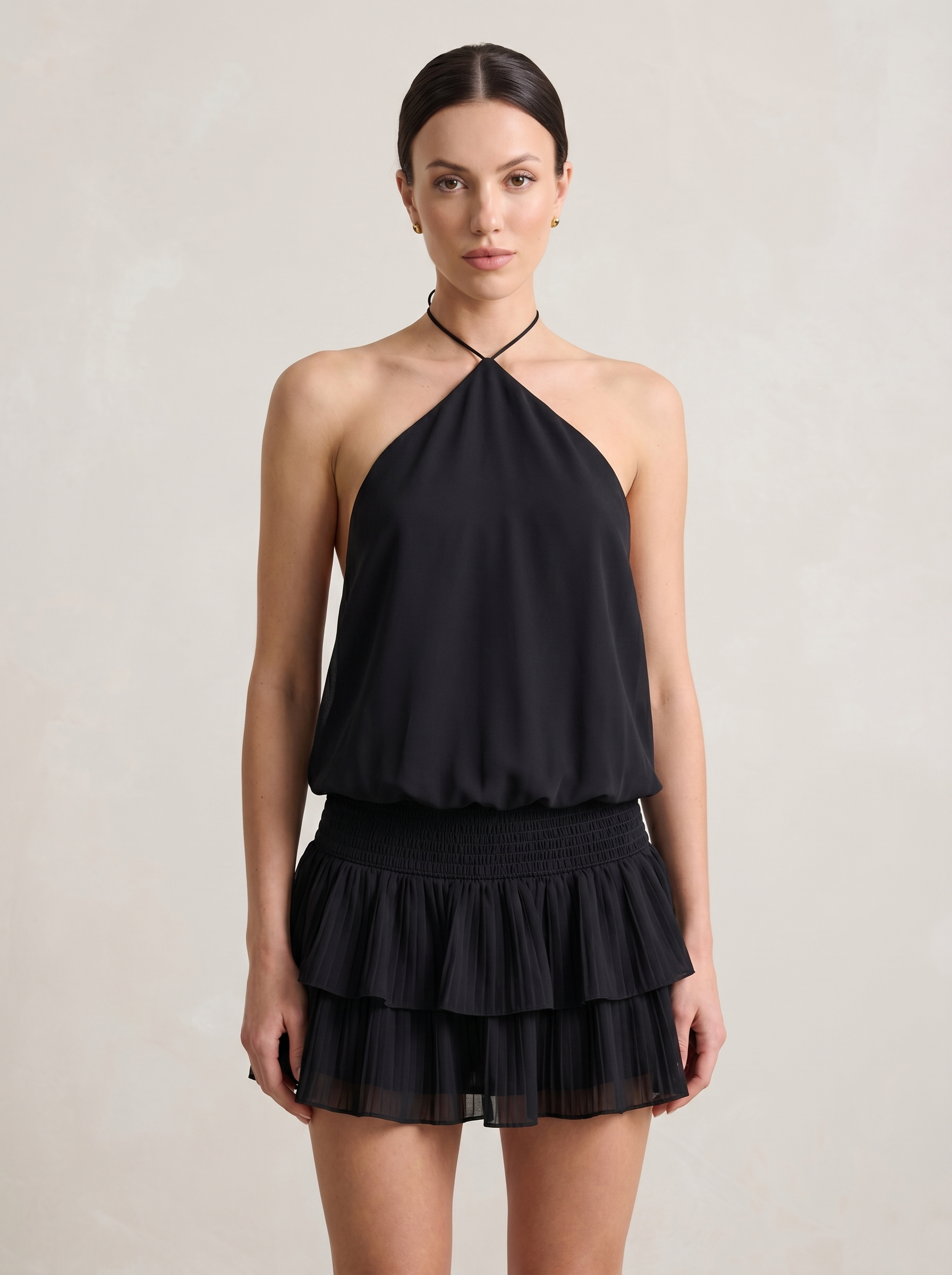 Halter Bağlamalı Açık Sırt Smocked Bel İki Katlı Volanlı Mini Şifon Elbise
