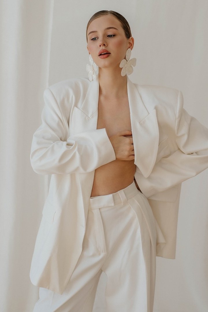Oversize Akrilik Çiçek Küpe - 3. görünüm